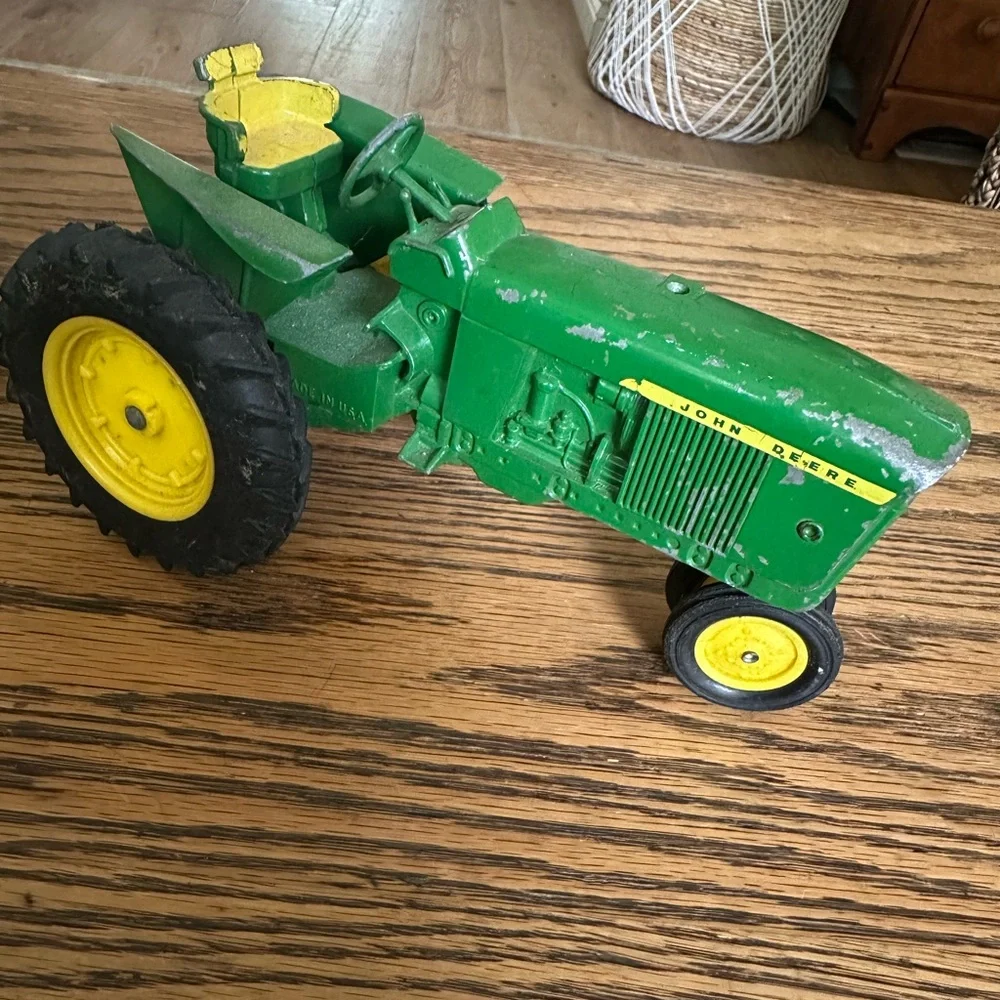 Vintage 70s John Deere Tractor Set